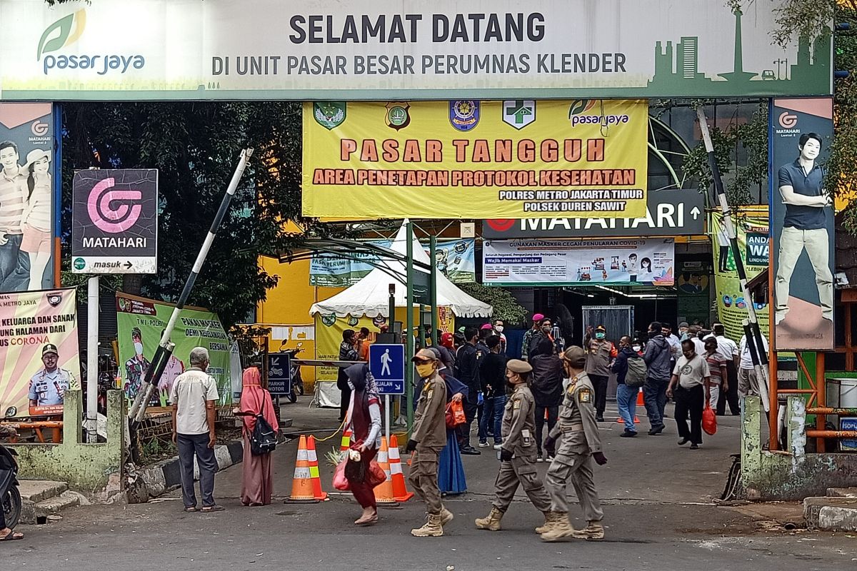 Pasar Jaya seeks consistency from traders in obeying health protocols