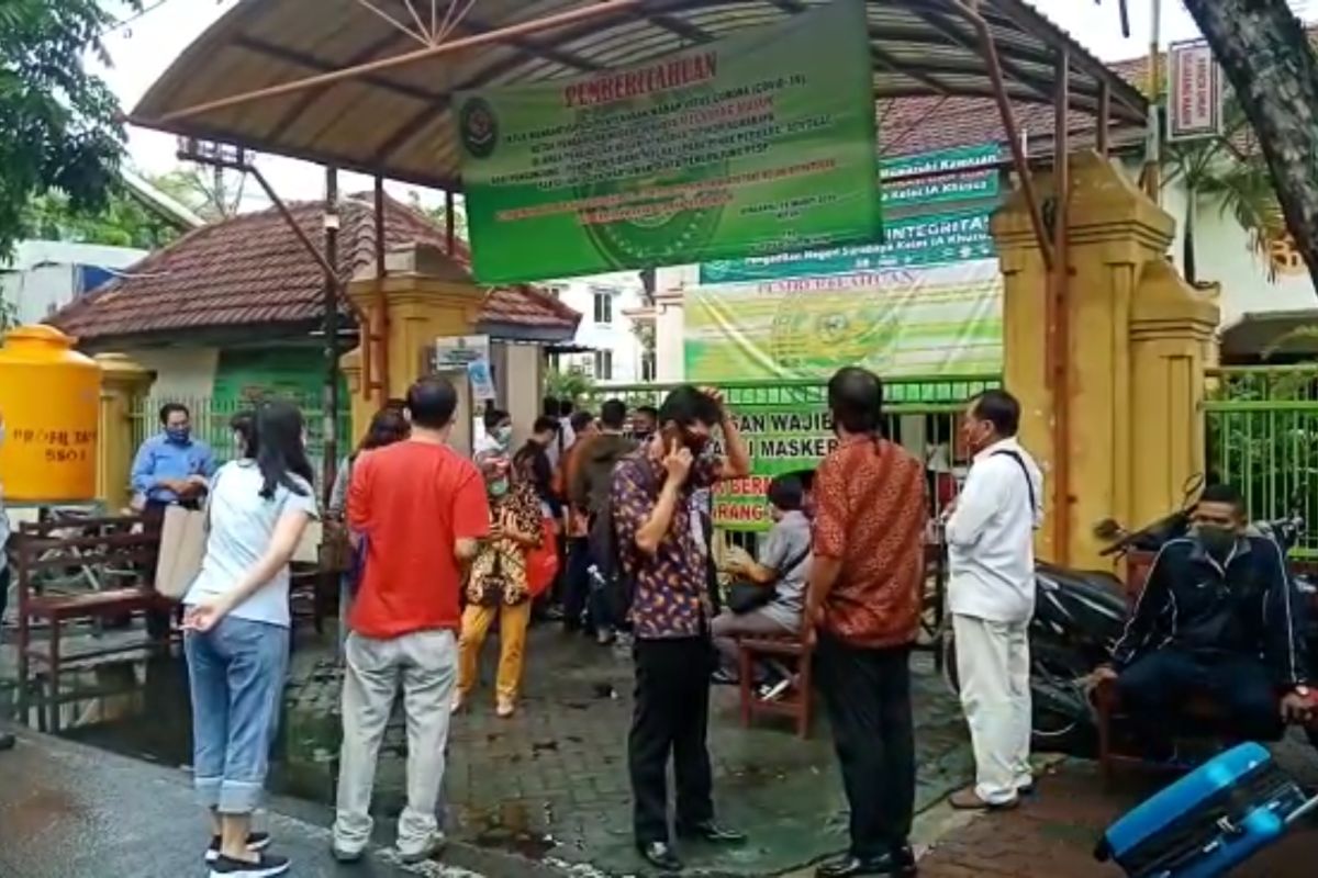 Panitera positif COVID-19, Pengadilan Negeri tunda sidang dua pekan