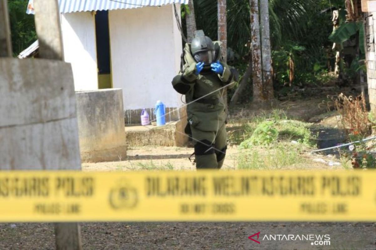 Teror granat legislator, Polres Aceh Barat tunggu hasil pemeriksaan Labfor Medan