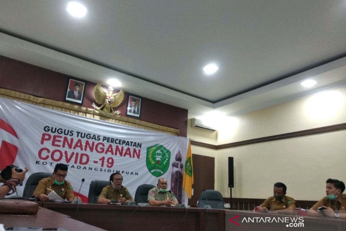 Tiga warga Padangsidimpuan positif COVID-19