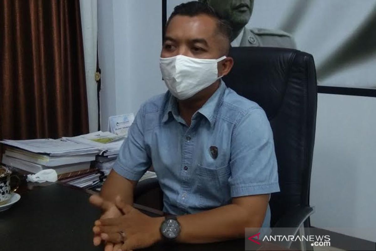 Pejabat merokok saat paripurna daring, ini respon Ketua DPRD Seruyan