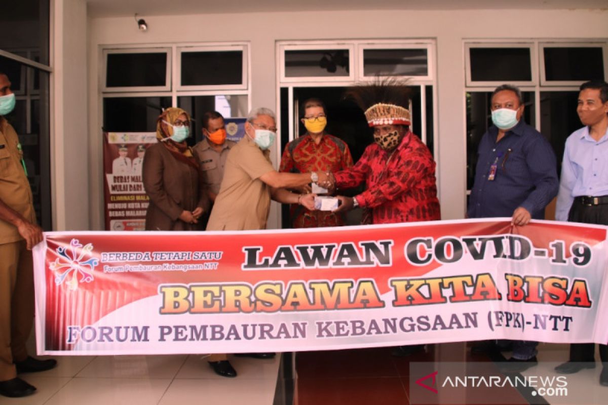 Forum Pembauran Kebangsaan NTT beri bantuan 1.000 masker