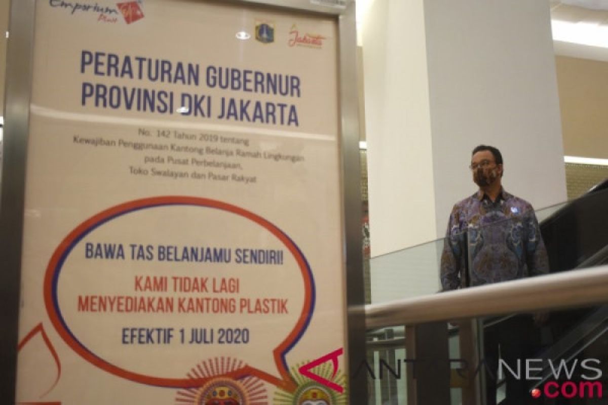 Kewajiban penggunaan kantong belanja di Jakarta mulai berlaku 1 Juli 2020