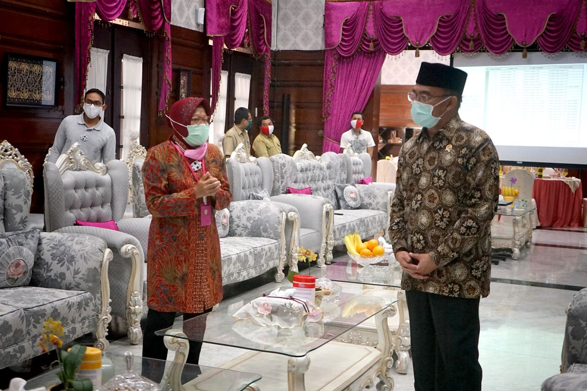 Wali Kota Surabaya  paparkan cara memutus penyebaran COVID-19 ke Menko PMK