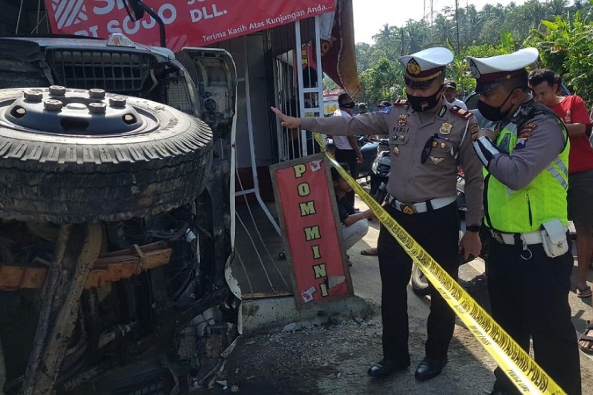 Polisi: Kecelakaan lalu lintas di Magelang akibatkan dua korban tewas