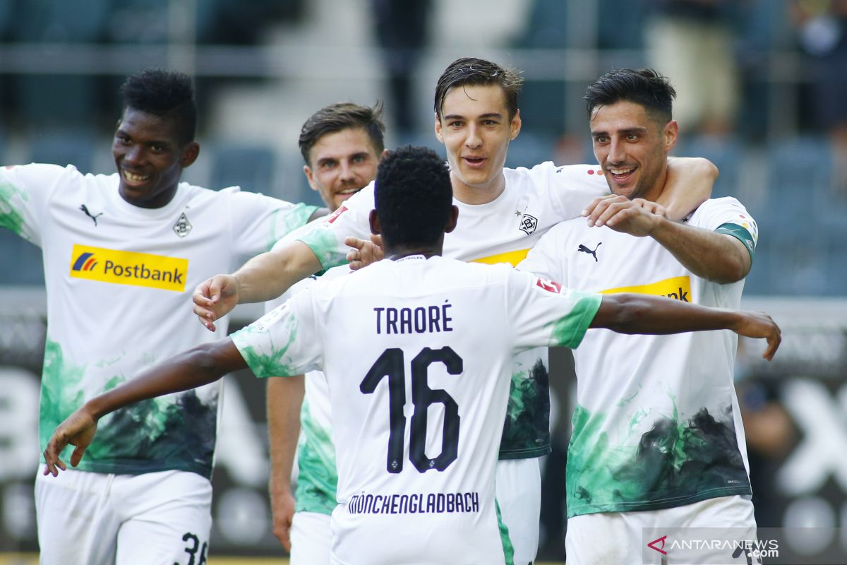Gladbach di peringkat empat setelah pukul Wolfsburg 3-0