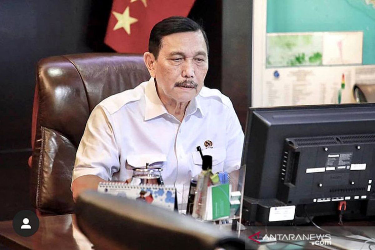 Luhut: UMKM-IKM perlu punya jaringan bisnis online lewat #esmartikm