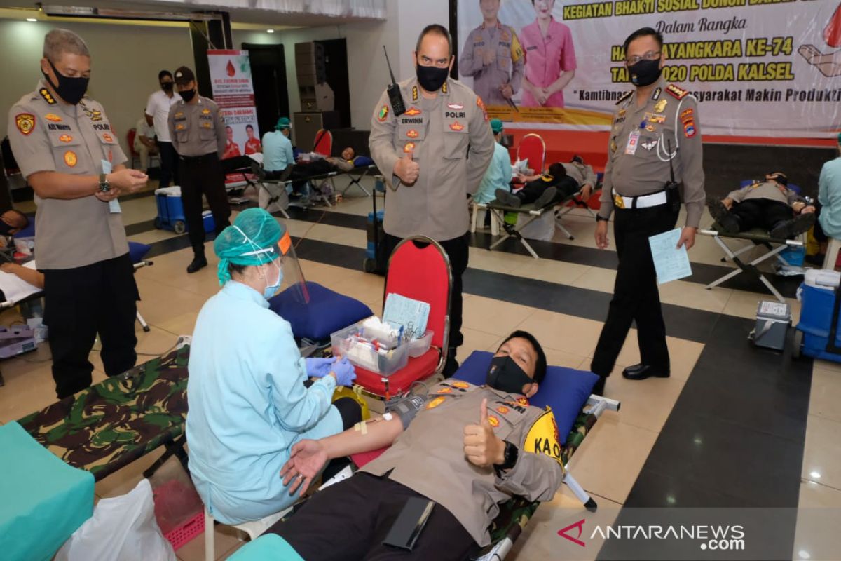 Irjen Nico gelorakan donor darah bantu kebutuhan PMI di saat pandemi