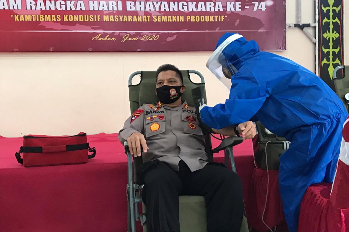 Polda Maluku lakukan aksi donor darah sambut Hari Bhayangkara ke- 74