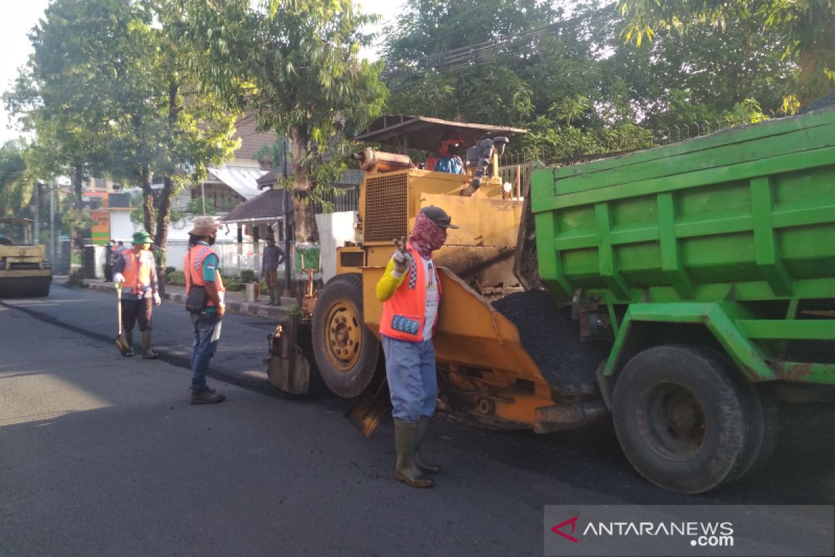 Proyek perbaikan jalan terapkan protokol kesehatan