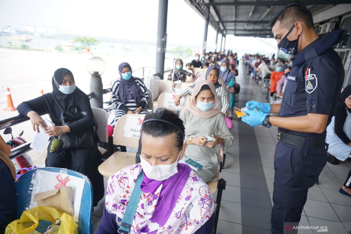 409 pekerja Indonesia dipulangkan dari Malaysia melalui laut