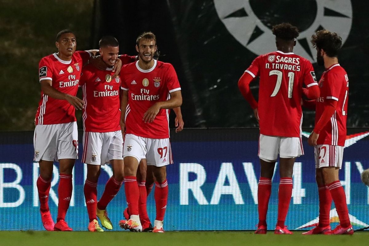 Benfica tempel Porto di puncak klasemen setelah tekuk  Rio Ave