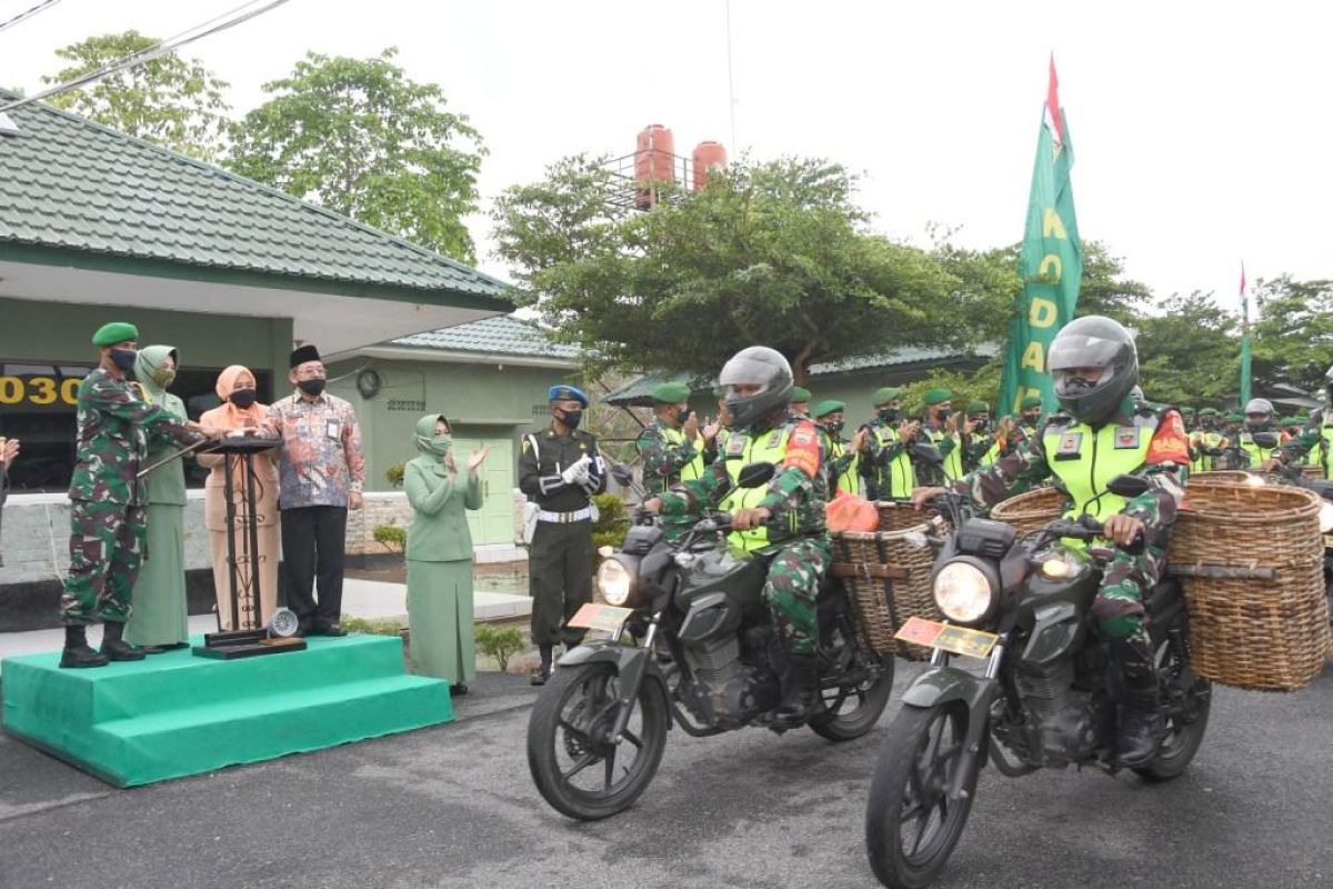 Danrem Wirabima lepas puluhan Babinsa antarkan sembako