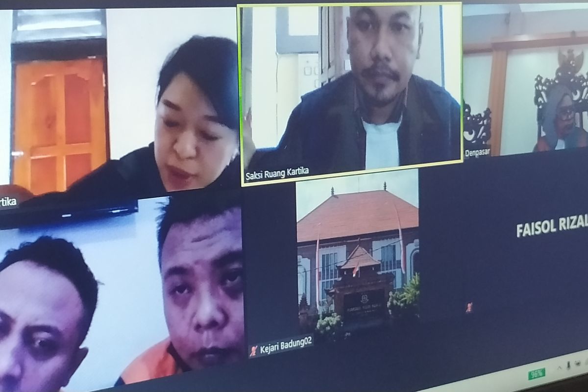 Dua orang pemilik sabu-sabu dituntut 7 tahun penjara di PN Denpasar