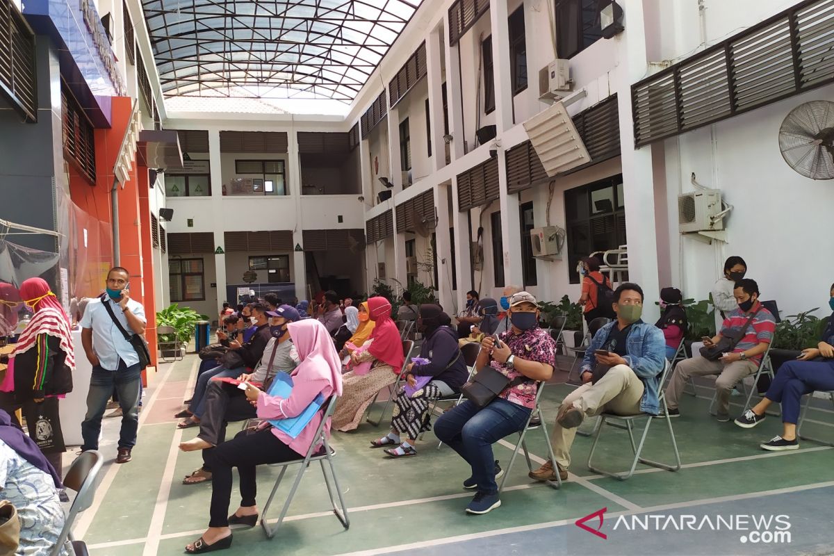 Bingung PPDB jalur prestasi, orang tua siswa datangi Disdik Surabaya