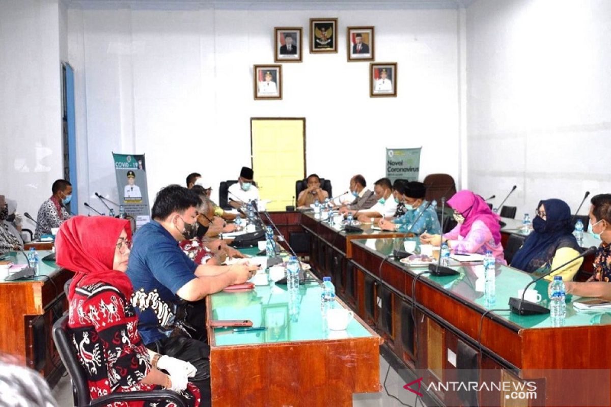 Pemkab Tapteng bersama LO COVID-19 Sumut bahas draf tatanan 