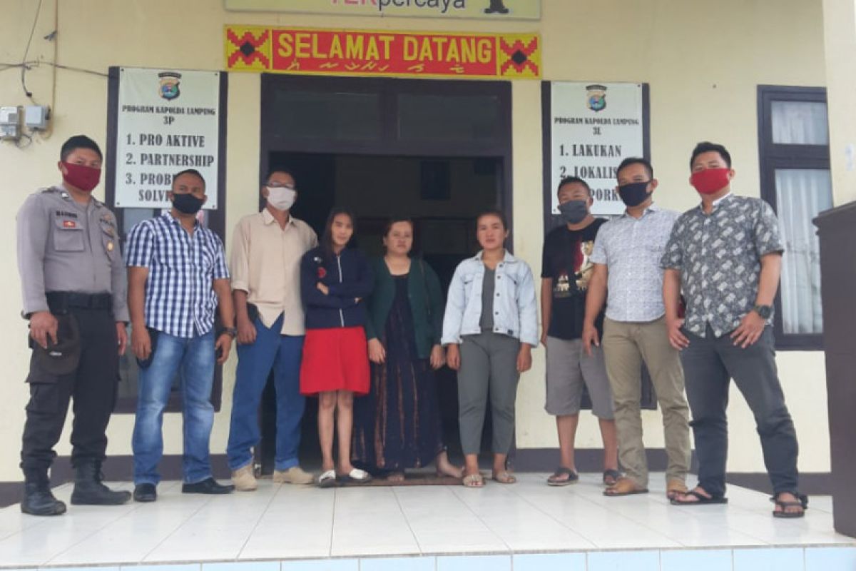 Polisi di Lampung Utara tangkap tiga wanita saat akan pesta sabu-sabu