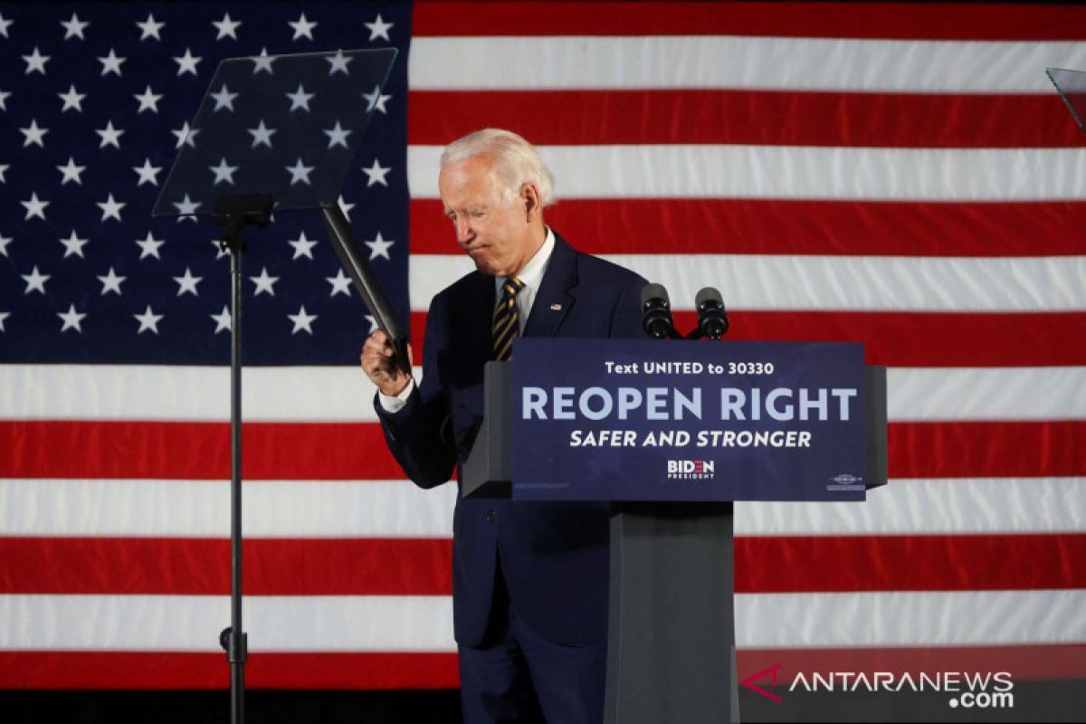 Penasihat Joe Biden bentuk tim pergantian presiden AS