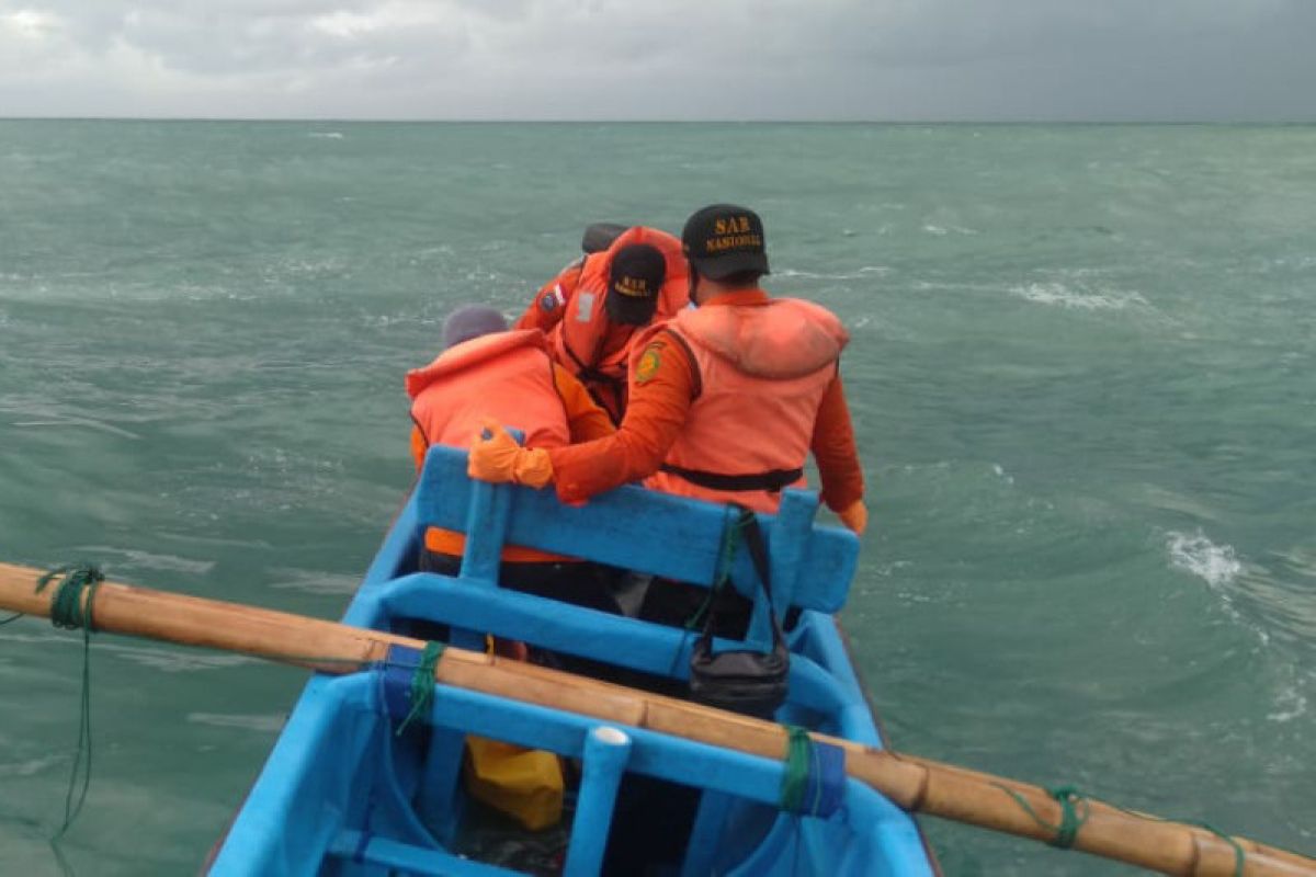 Tim SAR temukan korban  tenggelam di Pantai Pasir Kebumen