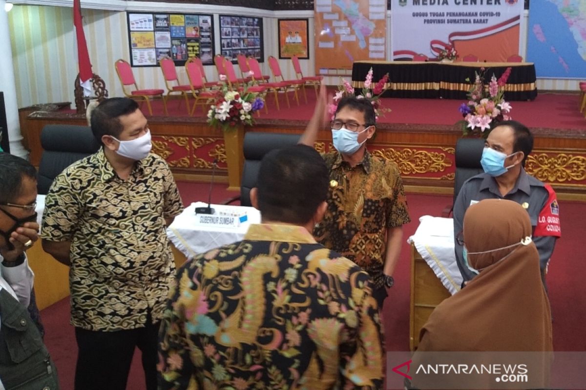 Astra bantu dua ventilator untuk mendukung penyembuhan pasien COVID-19 di Rumah Sakit di Sumbar