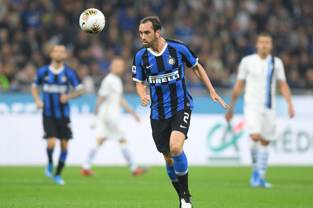 Tepis kabar ingin hengkang, Diego Godin tegaskan bahagia di Inter Milan