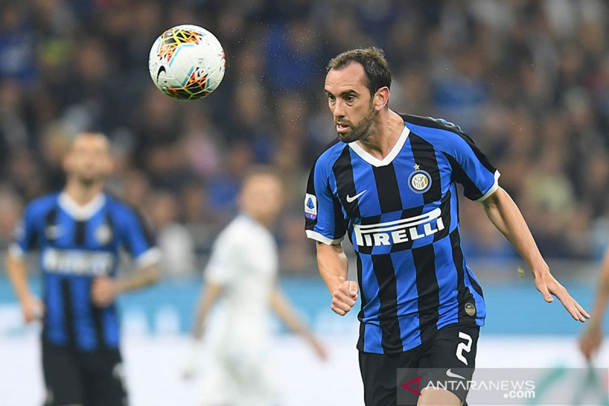 Tepis kabar ingin hengkang, Diego Godin tegaskan bahagia di Inter