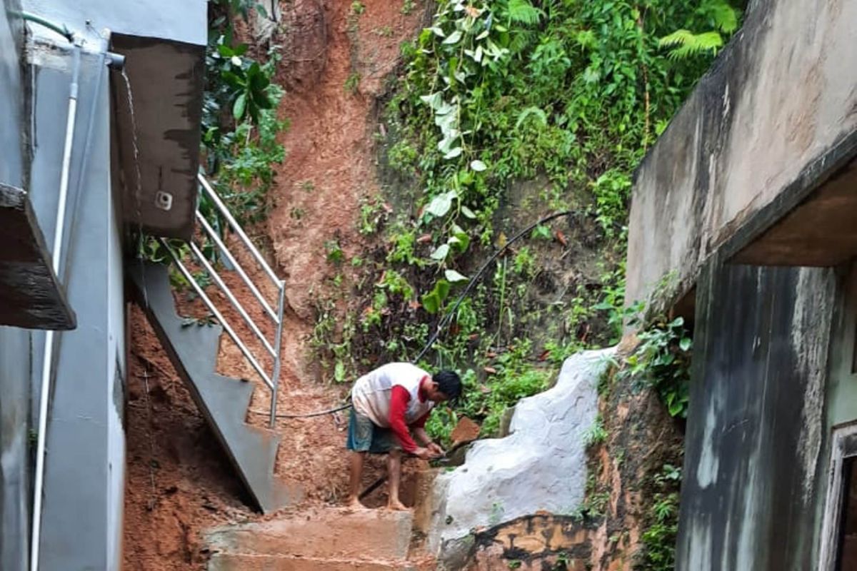 5 hari diguyur hujan, Kotabaru dilanda banjir dan tanah longsor