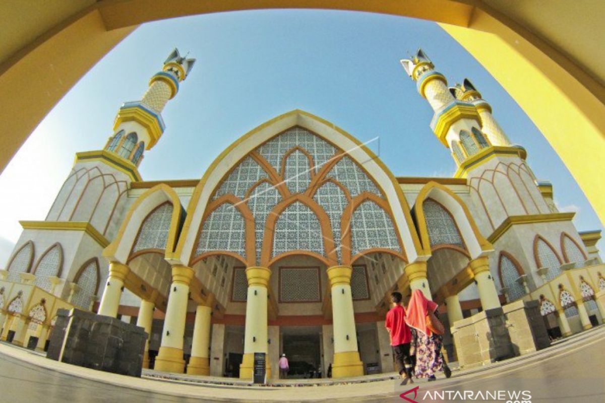 Islamic Center  ini  dinobatkan sebagai masjid terbaik tingkat nasional
