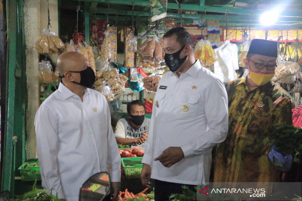 Menkop dan UKM kunjungi Pasar Kranggan tinjau restrukturisasi koperasi