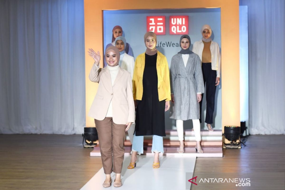 UNIQLO-Ayudia C rilis  gaya busana hijab