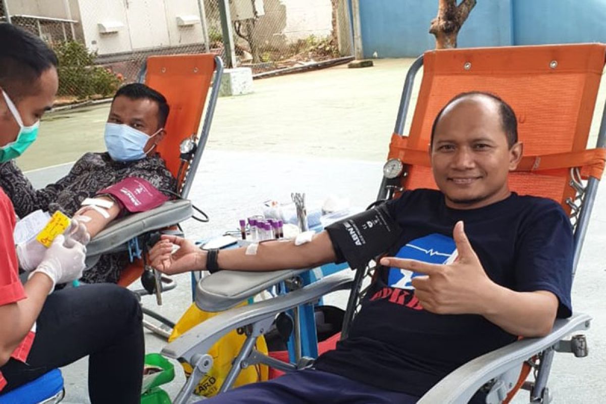 Bantu ketersedian darah, Karyawan PLN Aceh juga beramai-ramai donor darah