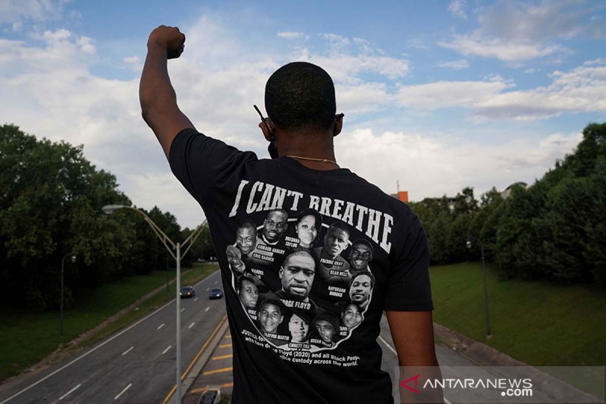 Ribuan warga AS pawai "Juneteenth" peringati penghapusan perbudakan