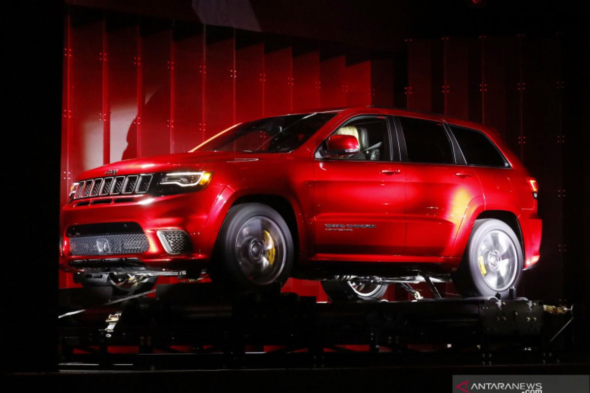 Diler FCA tarik 95.000 Jeep Cherokee gara-gara masalah transmisi