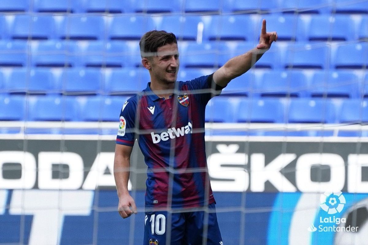 Levante kembali benamkan Espanyol ke dasar klasemen