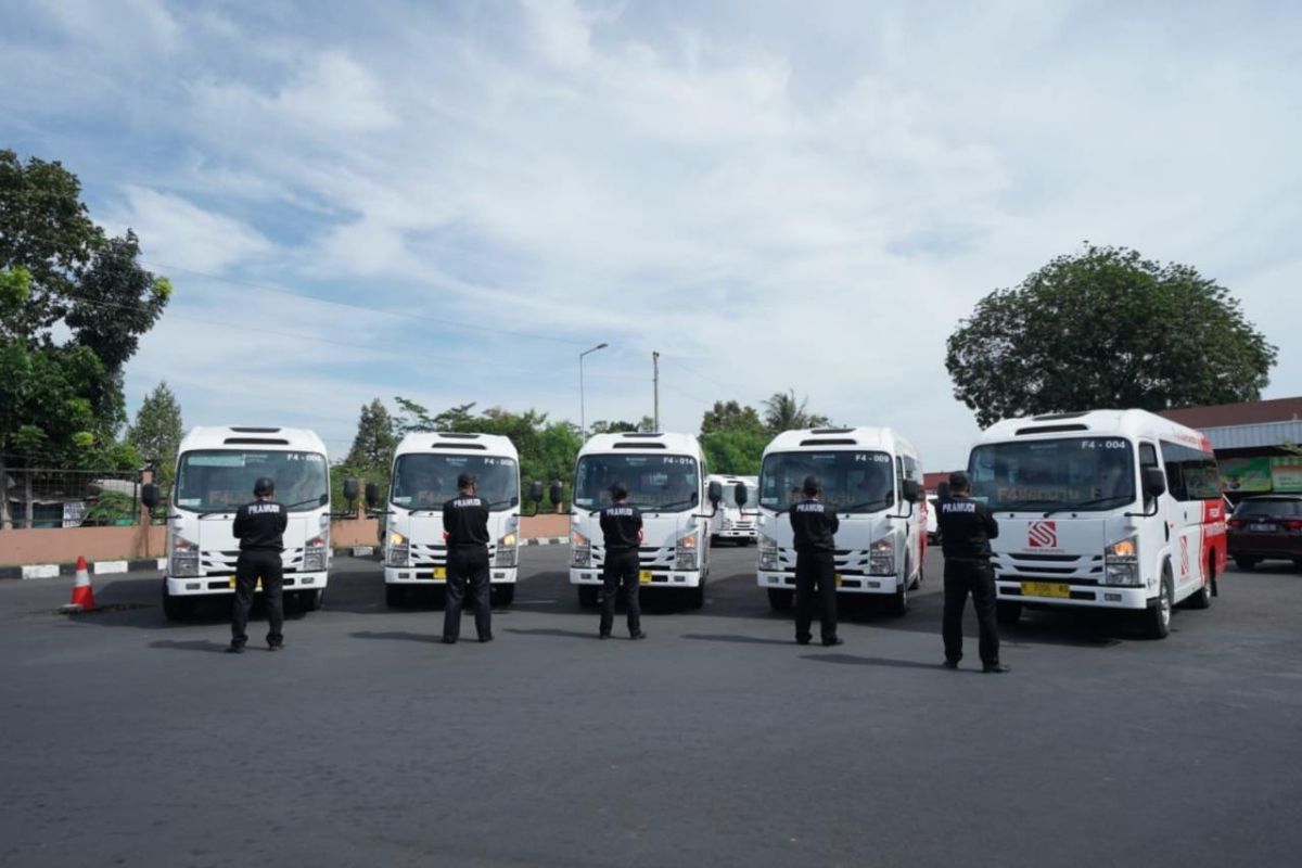 17 bus Isuzu jadi "feeder" di Kota Semarang