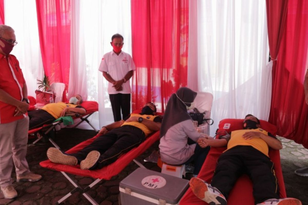 150 personel Polres Simalungun donor darah
