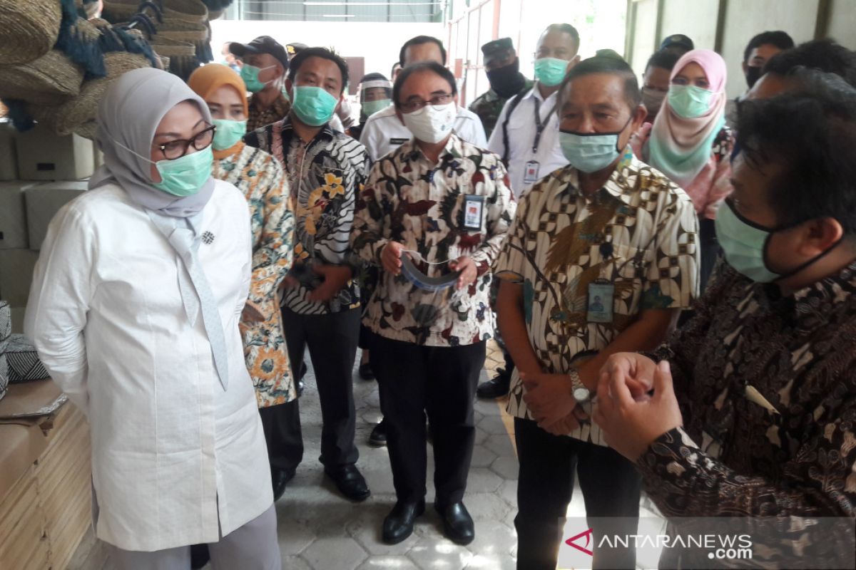 Menaker sidak penerapan protokol kesehatan perusahaan di Yogyakarta