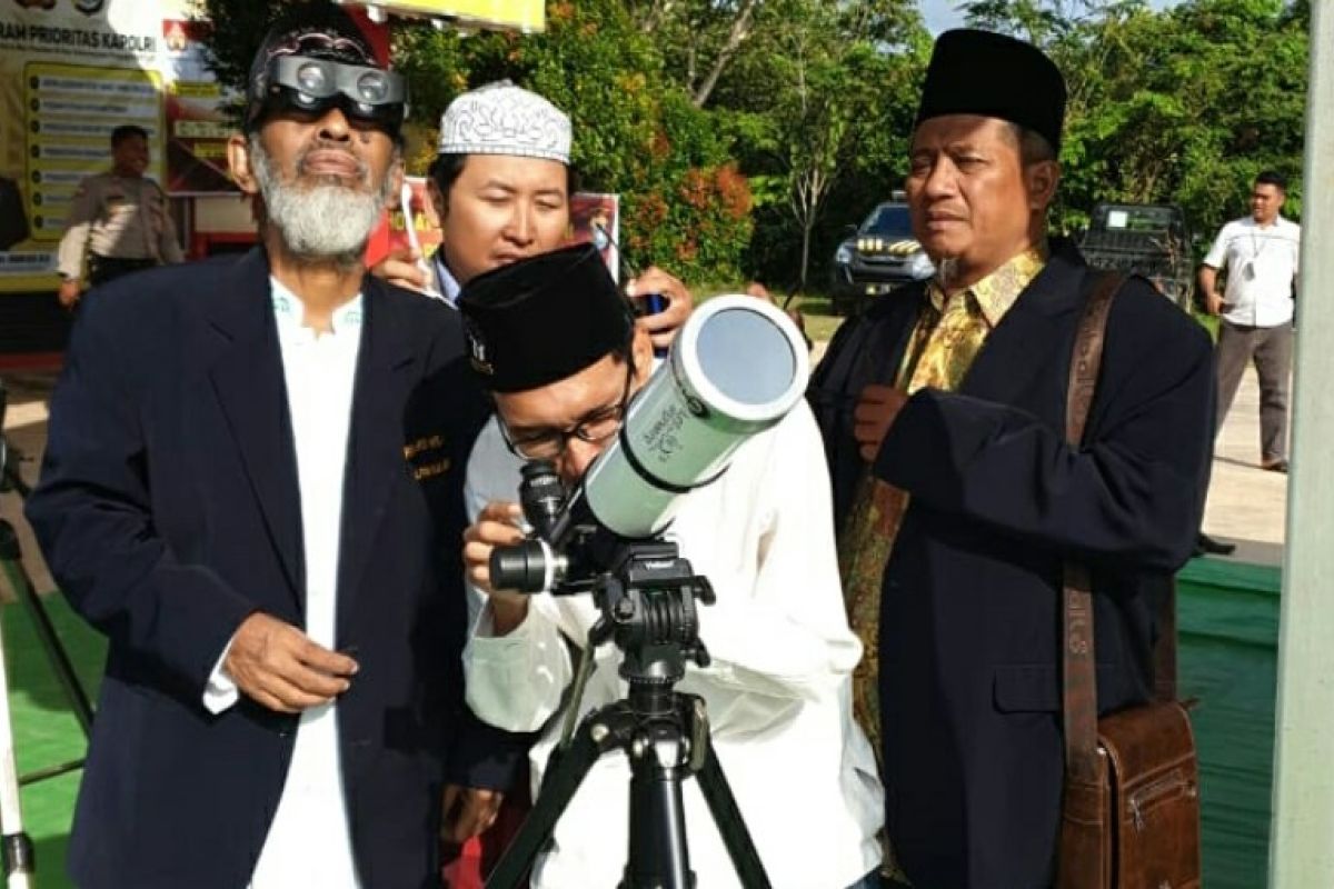 Gerhana matahari cincin juga terlihat di Pulau Bawean Gresik