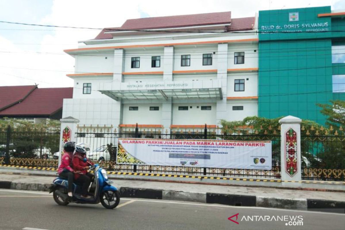 18 tenaga kesehatan RSUD Doris Sylvanus  dinyatakan  positif COVID-19