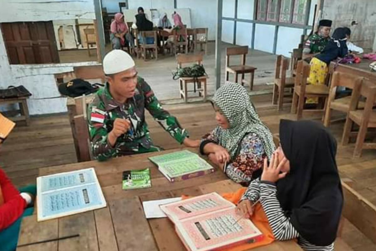 Satgas Pamtas 133/YS ajari mengaji generasi muda di perbatasan