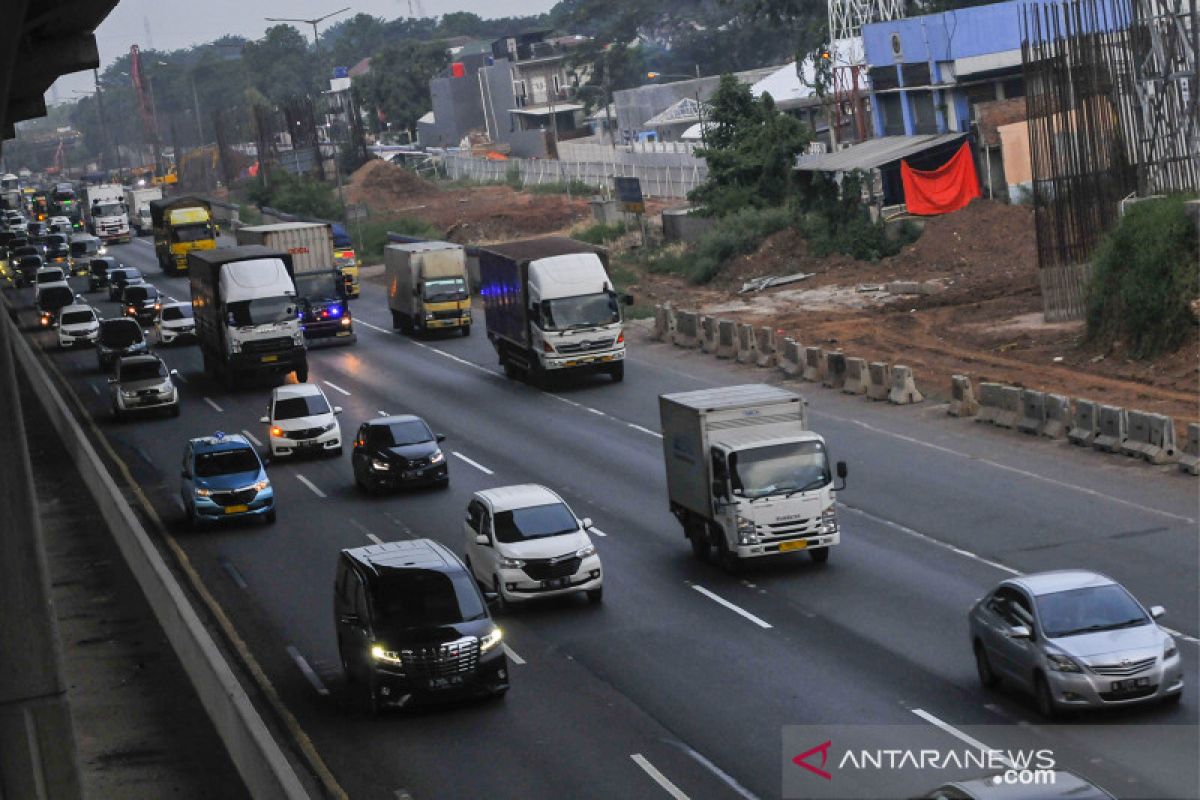 Jasa Marga lakukan pengerasan jalan ruas Tol Jakarta-Cikampek