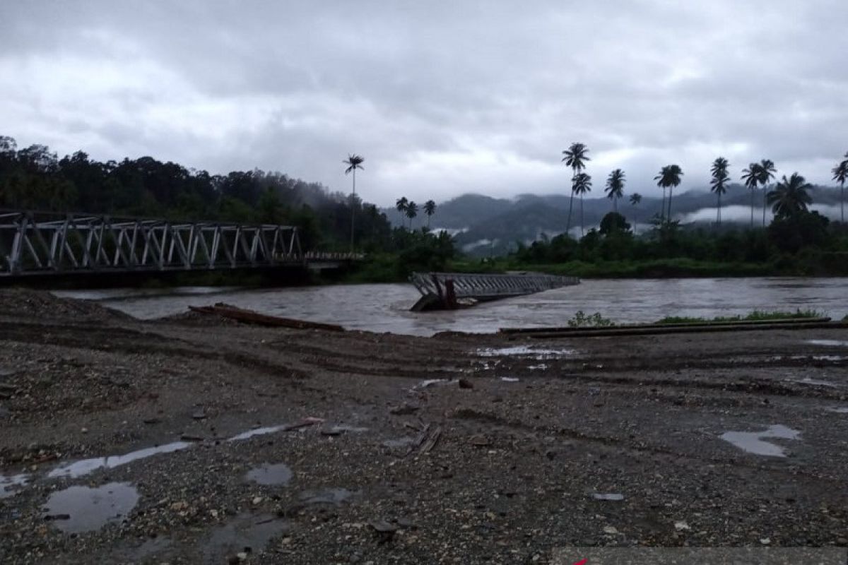 Jembatan Bailey di Seram Barat putus dihantam banjir