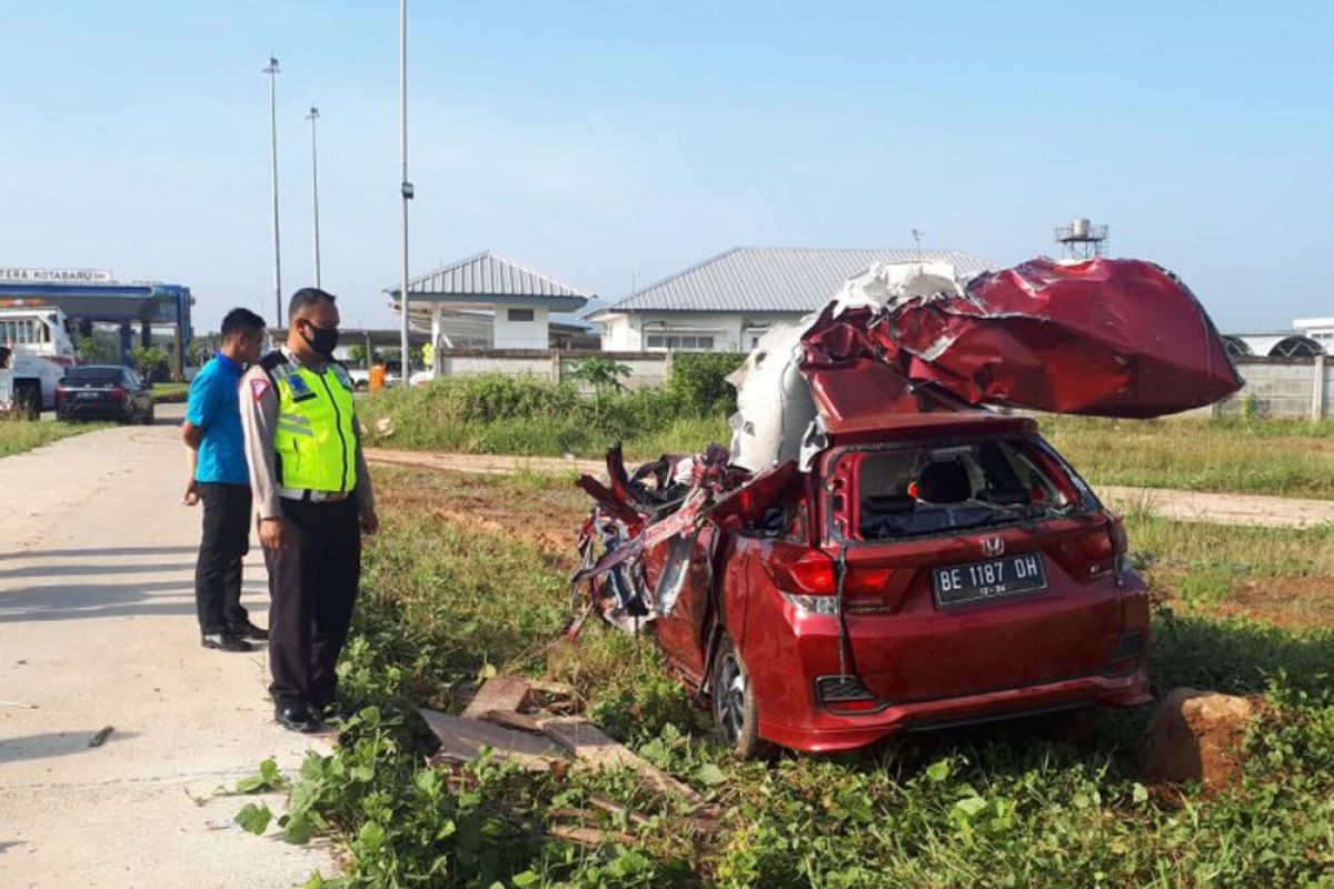 Dua tewas dalam kecelakaan terjadi di KM 82+000 jalur ruas tol Bakauheni-Terbanggi Besar