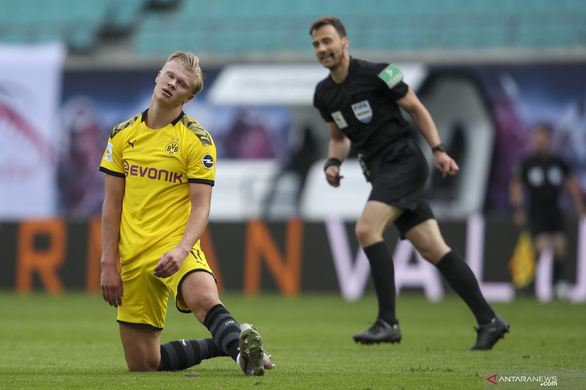 Penyerang Dortmund Haaland dongkol karena Bayern juara
