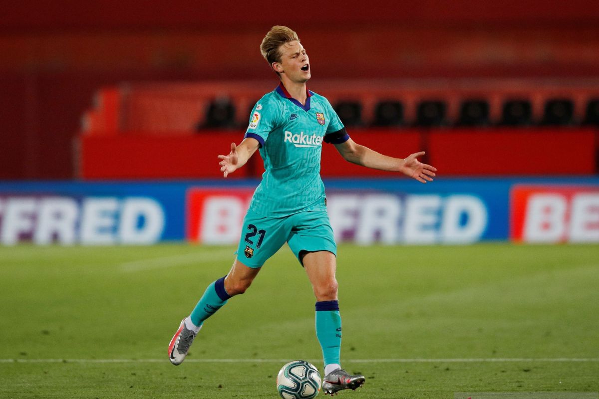 Frenkie de Jong alami cedera betis