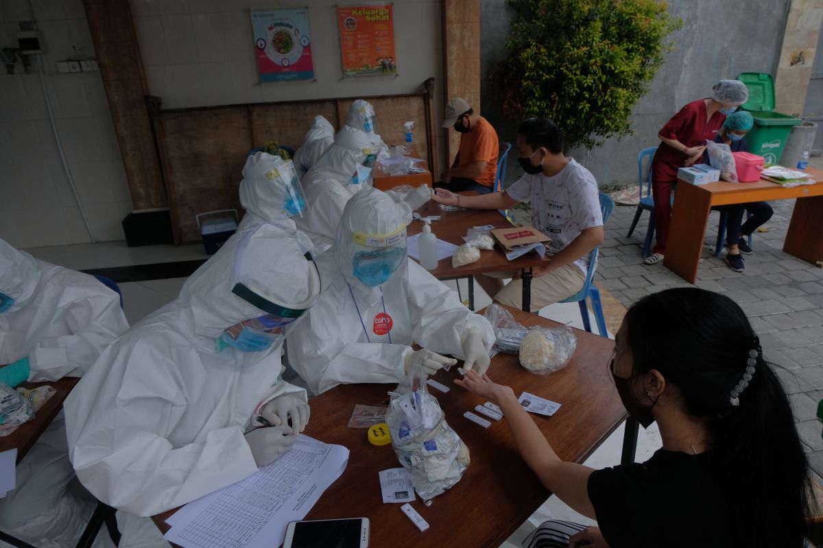 219 warga Tegal Wangi III-Bali yang rapid test dinyatakan non-reaktif