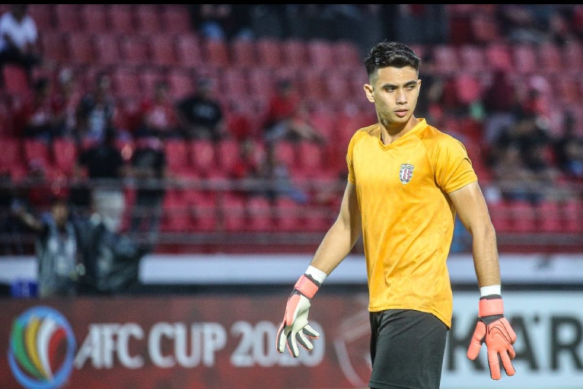 Kiper Bali United Nadeo ajak pemain muda maksimalkan kemampuan di Liga