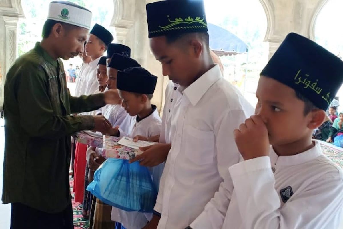 54 anak yatim piatu di Aceh Timur disantuni