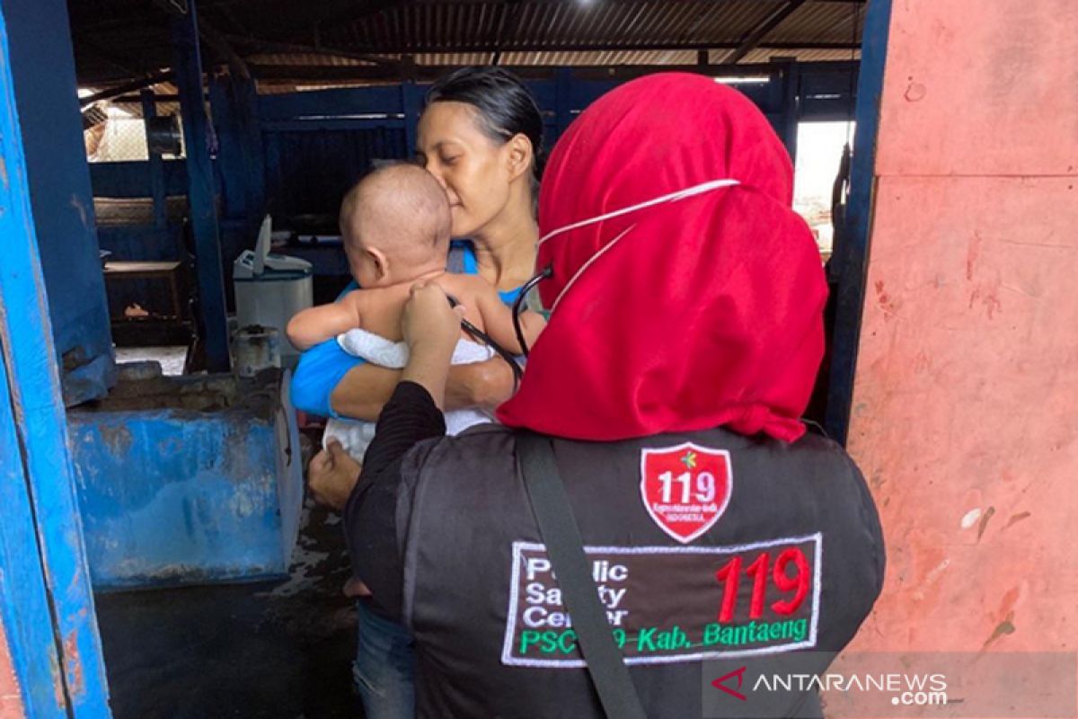Pemkab Bantaeng beri layanan kesehatan gratis untuk korban banjir