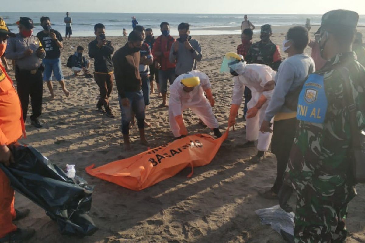 Pemuda yang tenggelam di Pantai Perancak ditemukan tak bernyawa